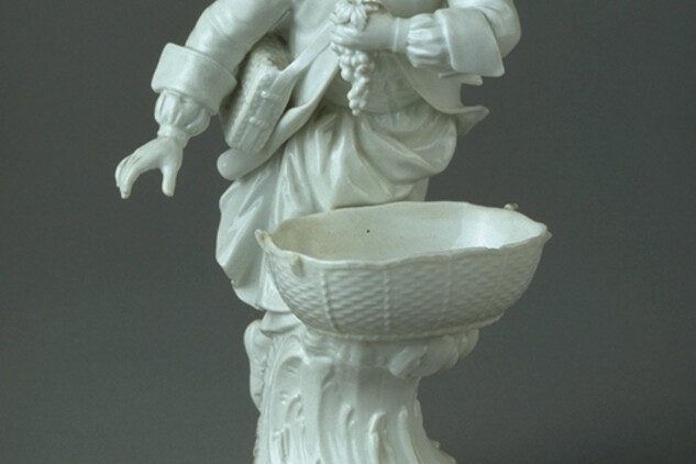 Porcelánová soška alegorie podzimu, porcelánka Berlín, 2. pol. 19. století, Mobiliární fond kláštera Plasy, inv. č. PY00039