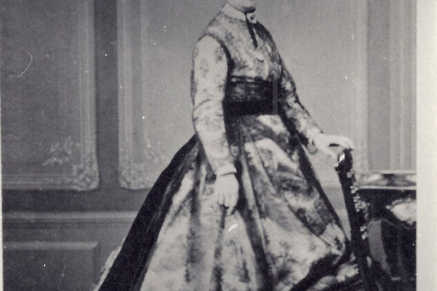 Paulina Metternichová, fotografie, Mobiliární fond kláštera Plasy, inv.č. PY01763